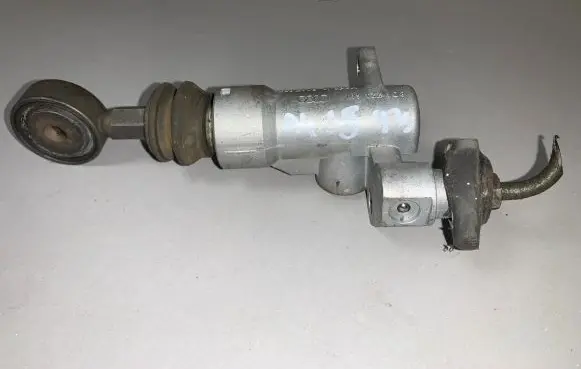 Audi A4 S4 B5 8D Clutch master cylinder 8D1721401