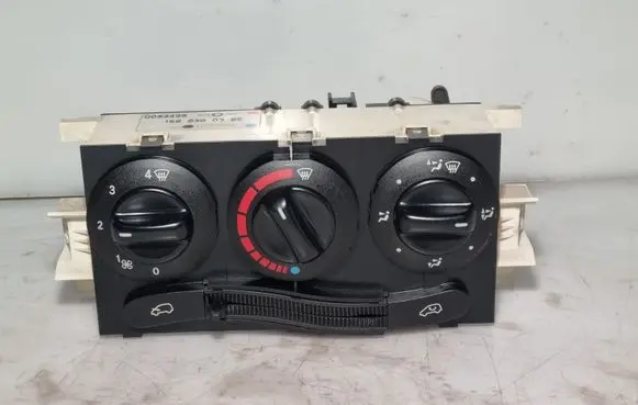 Mercedes-Benz A W168 Climate control unit 1688300385