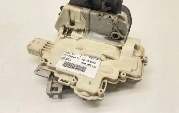 Audi A3 S3 A3 Sportback 8P Front door lock 4F1837016 1500105 SN04711
