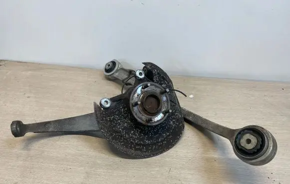 Jaguar XJ X350 Front wheel hub spindle knuckle 2W933K186AD