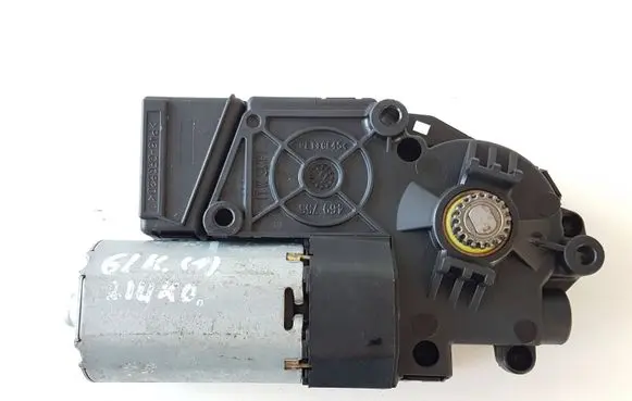 Mercedes-Benz GLK (X204) Sunroof motor/actuator A2049064102 A2049010602 A2049027301
