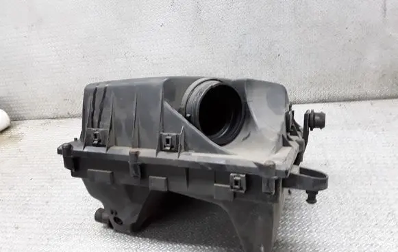 Opel Signum Air filter box 9177266