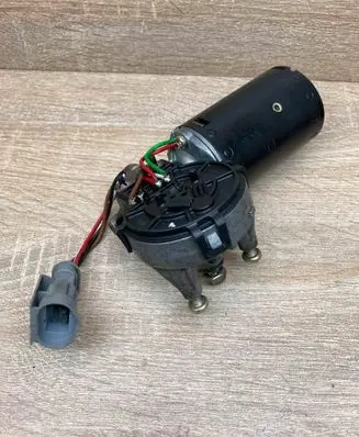 Renault Scenic I Wiper motor 0390241379