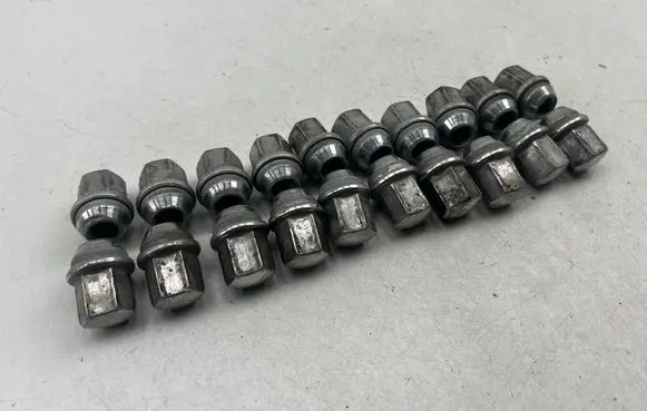 Dodge Durango III Nuts/bolts 