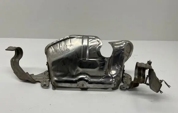 Mercedes-Benz GLK (X204) Other engine bay part A2761400834