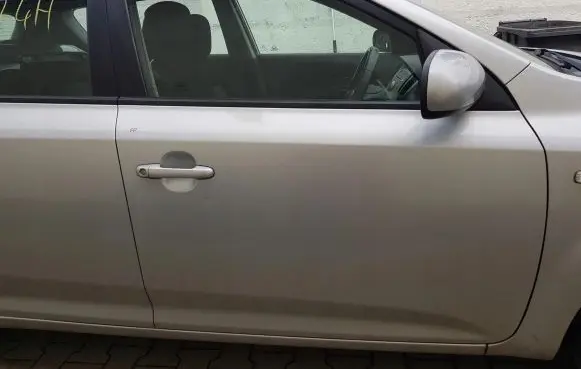 KIA Ceed Front door