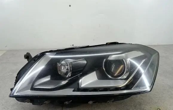Volkswagen PASSAT B7 Headlight/headlamp 
