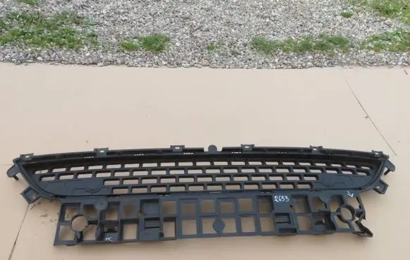 Renault Master III Front bumper lower grill 622546766R