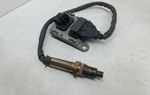 Mercedes-Benz E W213 Lambda probe sensor A0009053009 A2C154629000 0009053009