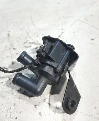 BMW 5 F10 F11 Electric auxiliary coolant/water pump 17669711 9167206 701899030