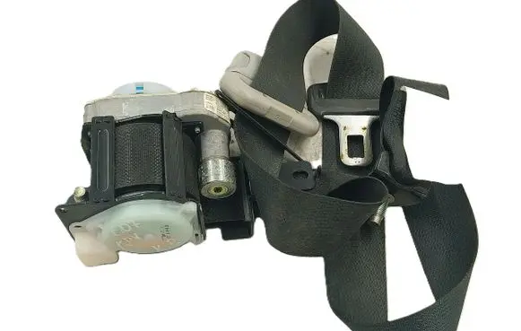 Mazda MPV II LW Front seatbelt E40433060 L165LH