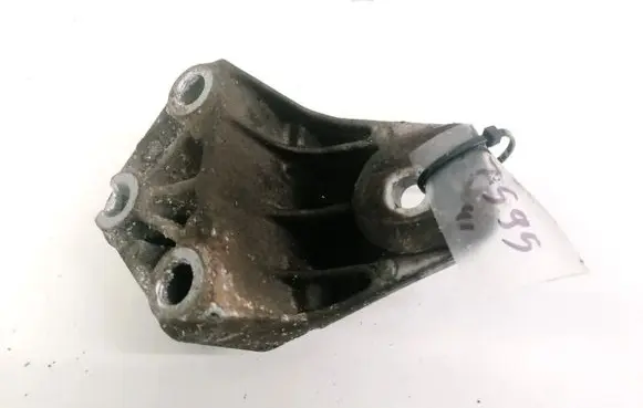 Opel Vectra B Engine mounting bracket 90538041 95013A