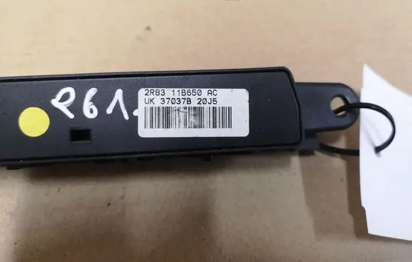Jaguar S-Type A set of switches 2R8311B650AC UK37037B