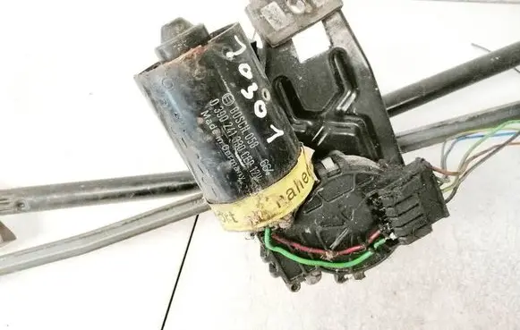 Audi A6 S6 C4 4A Wiper motor 0390241330