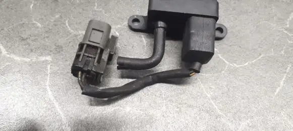 Nissan Primera Valve vacuum ps18-01