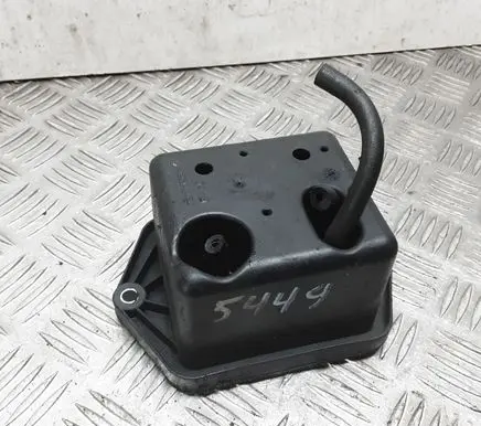 Vacuum air tank