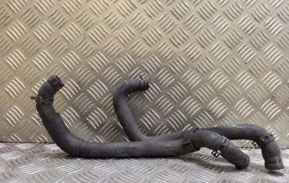 Nissan X-Trail T30 Engine coolant pipe/hose