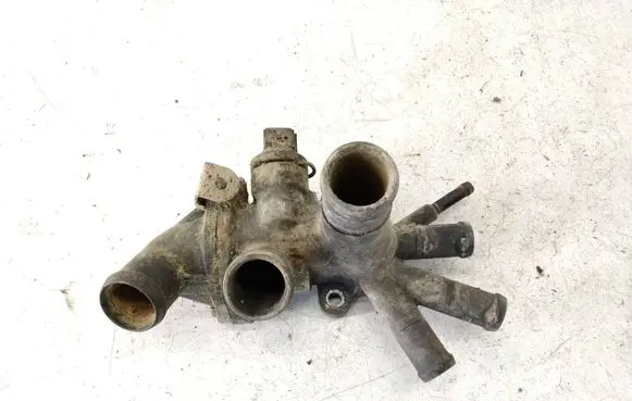Volkswagen Vento Thermostat/thermostat housing 030121117N PA66GF30