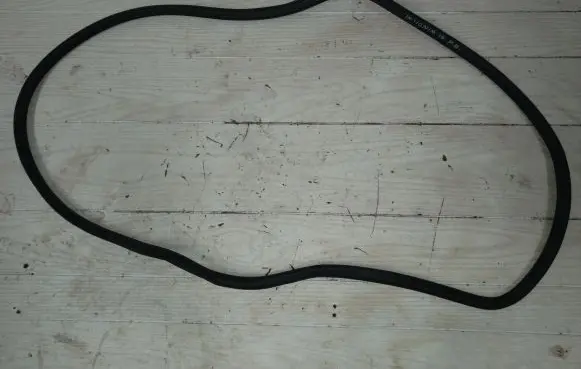 Opel Insignia B Front door rubber seal