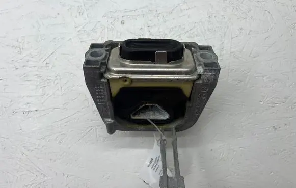 Audi Q2 - Engine mount bracket 5Q0199262