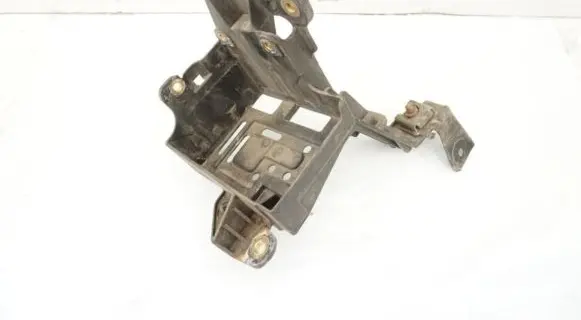 Opel Zafira B Other engine bay part 13214940