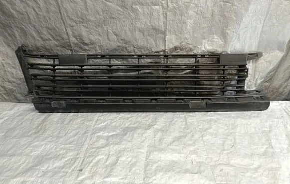 Citroen Jumpy Front bumper upper radiator grill 9811718677