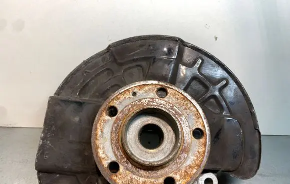 Volvo S60 Front wheel hub