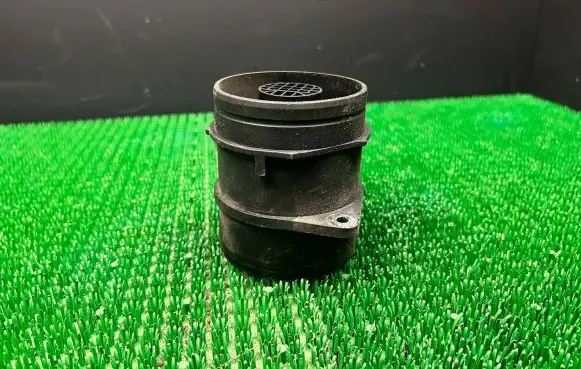 Mercedes-Benz Sprinter W906 Mass air flow meter 0281002896 14693077