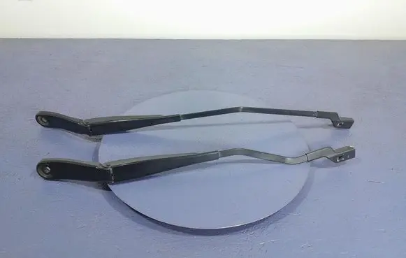 Volvo V40 Front wiper blade arm 31276060