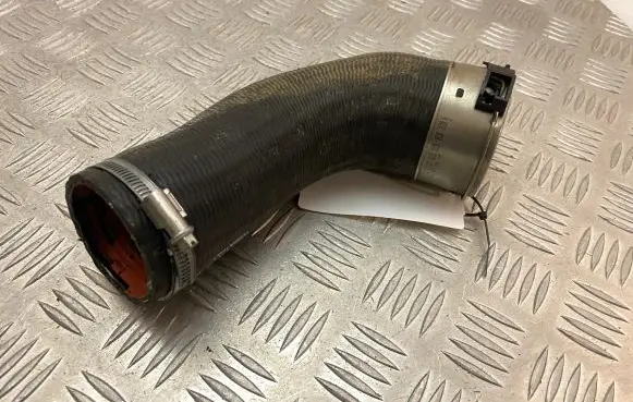 Volvo XC90 Intercooler hose/pipe 31370286