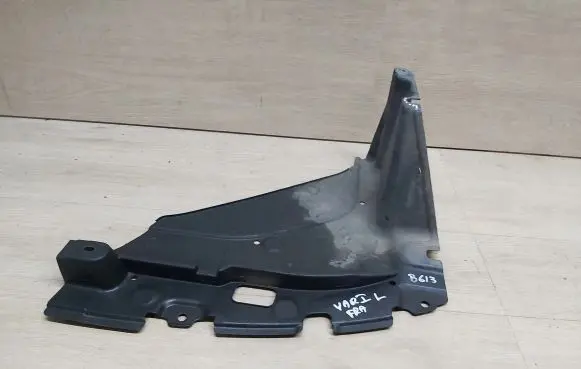 Toyota Yaris Engine splash shield/under tray 51442-0D010