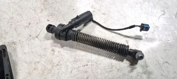 BMW M3 G80 Tailgate strut 743064413 V0948557