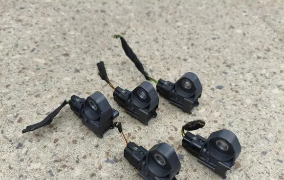 Chrysler Pacifica Airbag deployment crash/impact sensor 044736 68483899AA 53491335