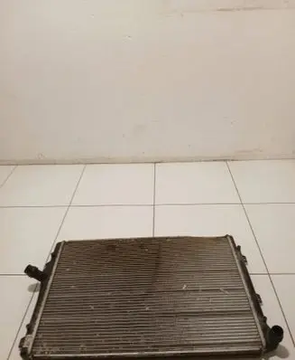 Volkswagen Caddy Coolant radiator 692aPNr
