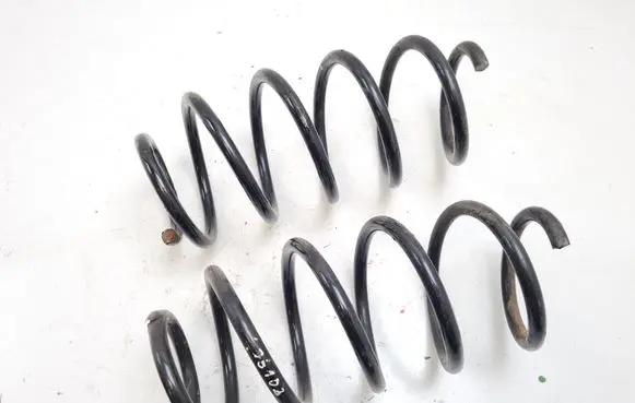 Volkswagen PASSAT CC Front coil spring