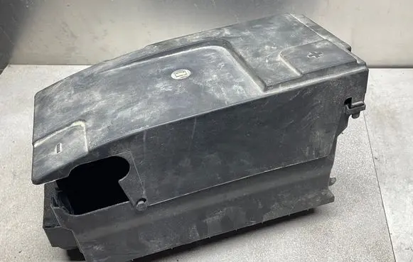 Opel Insignia A Battery box tray 13448185