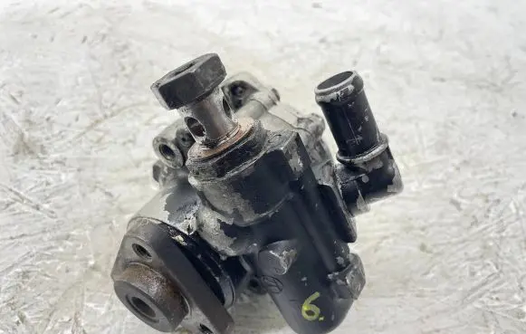 Audi A6 S6 C6 4F Power steering pump