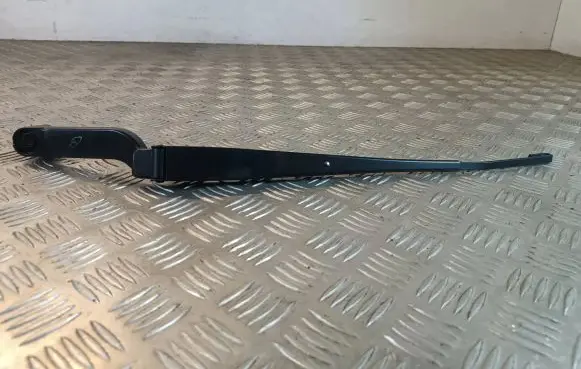 Nissan Qashqai Windshield/front glass wiper blade 