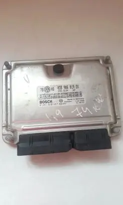 Volkswagen PASSAT B5.5 Engine control unit/module 038906019EK 28SA5041 0281010667