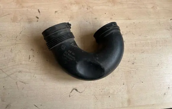 Skoda Octavia Mk2 (1Z) Air intake hose/pipe 1K0129618AE 1K0129618AF 1K0129618