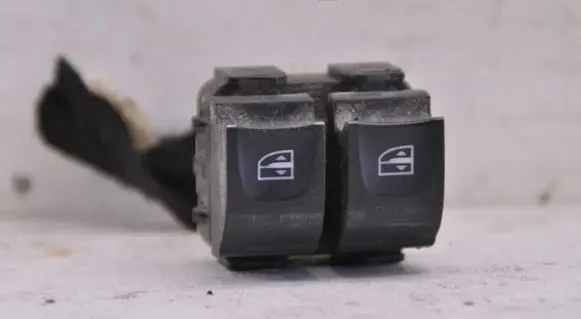 Dacia Sandero III Electric window control switch 254118044R