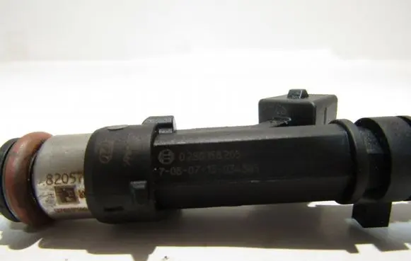 Opel Zafira C Fuel injector 0280158205