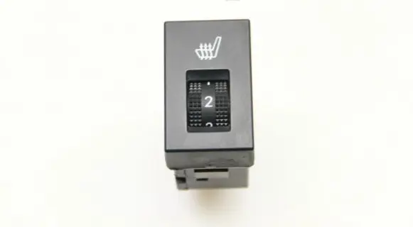 Mazda 3 II Seat heating switch BBM366420