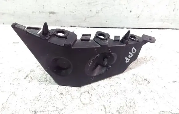 Ford C-MAX II Front bumper mounting bracket AM5117D958A