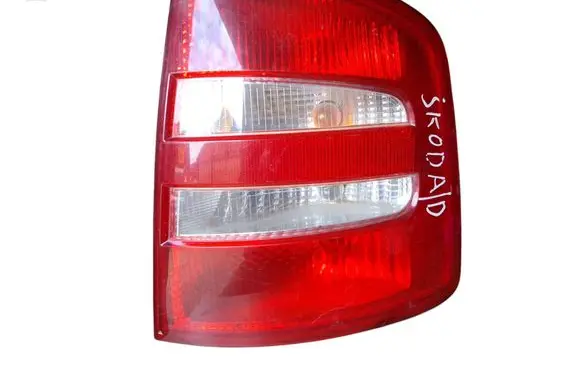 Skoda Fabia Mk1 (6Y) Rear/tail lights 6Y9945258 086651902R