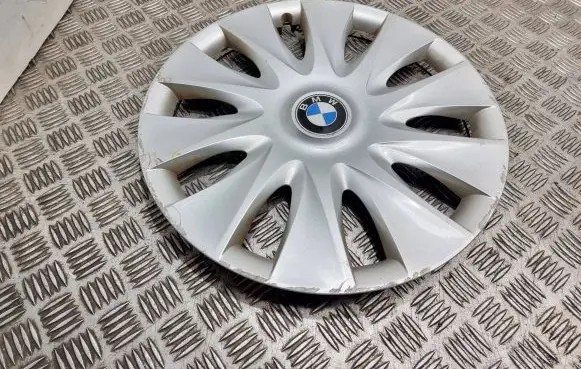 BMW 1 E81 E87 R16 wheel hub/cap/trim 6791806 17812610