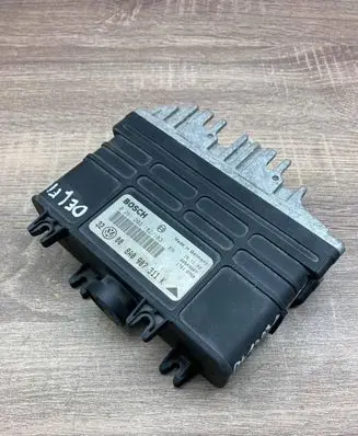 Volkswagen Golf III Engine control unit/module ECU 8A0907311K 0261203182