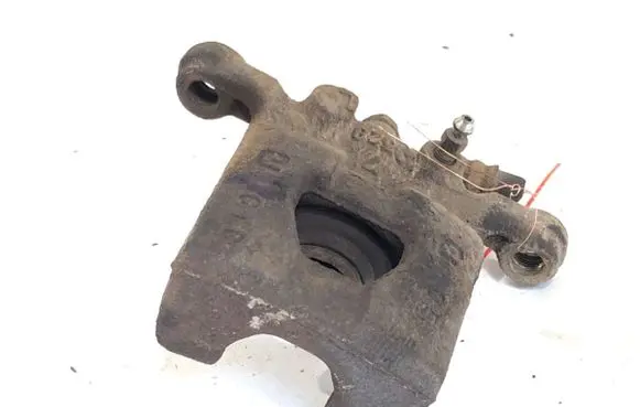 Nissan Juke I F15 Rear brake caliper