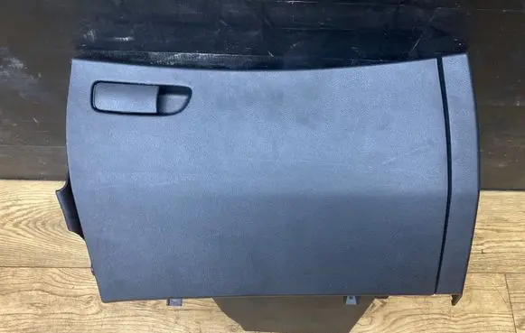 Honda Civic Glove box 77500SMGG010