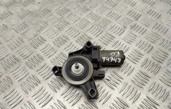 Mercedes-Benz EQA Rear door window regulator motor A0009060808